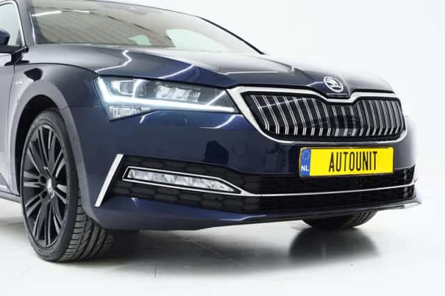 Škoda Superb (2020) thumbnail 12