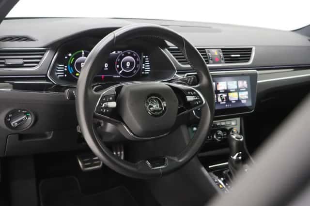 Škoda Superb (2020) thumbnail 18