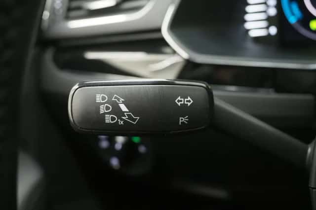 Škoda Superb (2020) thumbnail 23