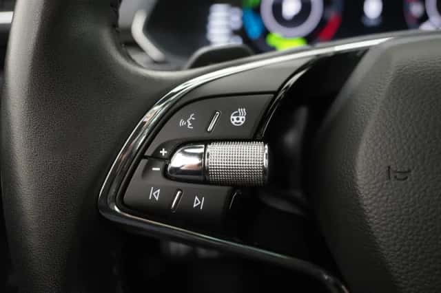 Škoda Superb (2020) thumbnail 25