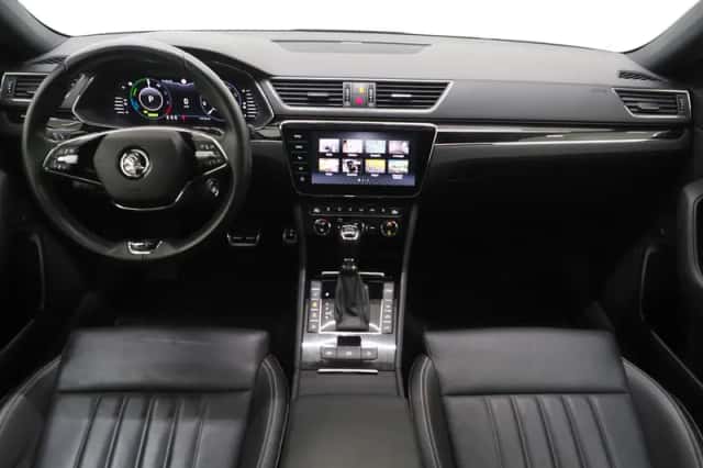 Škoda Superb (2020) thumbnail 5