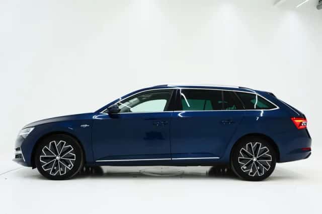 Škoda Superb (2022) thumbnail 2