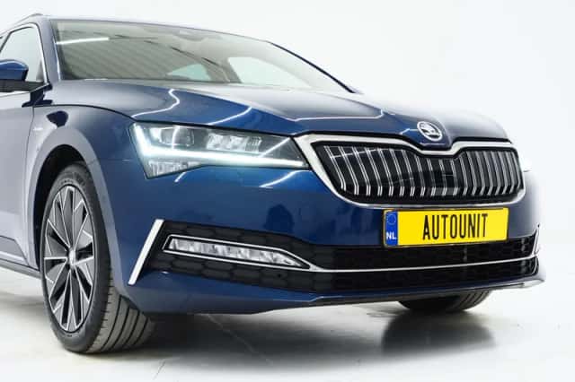 Škoda Superb (2022) thumbnail 12