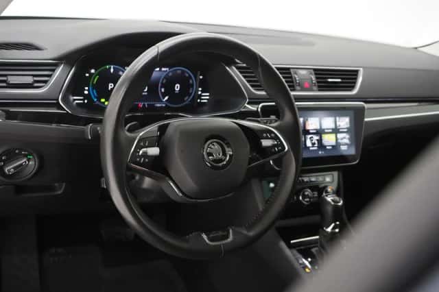 Škoda Superb (2022) thumbnail 18