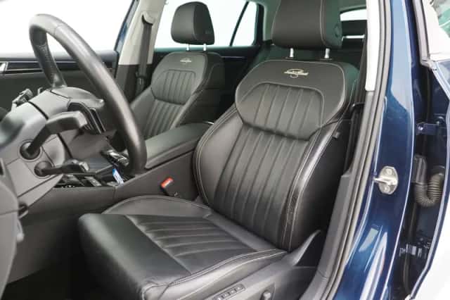Škoda Superb (2022) thumbnail 4