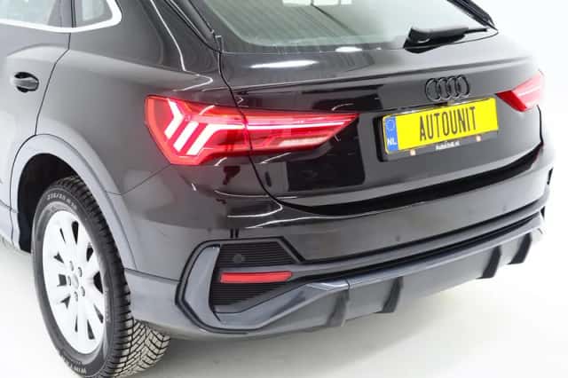 Audi Q3 (2022) thumbnail 14