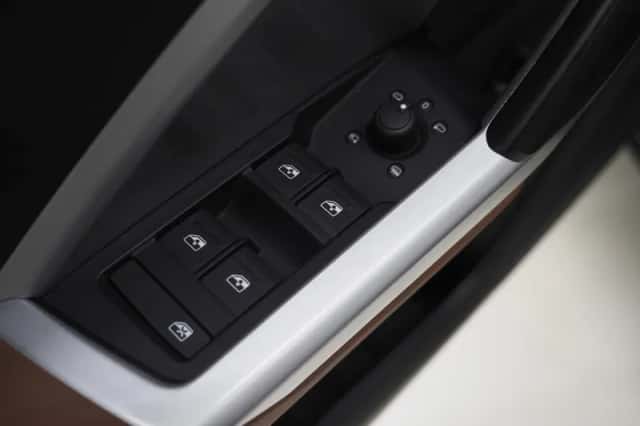 Audi Q3 (2022) thumbnail 18