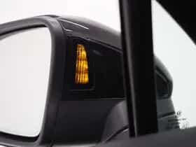Volkswagen Passat (2022) thumbnail 16