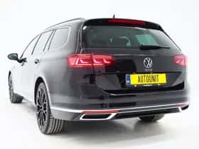 Volkswagen Passat (2022) thumbnail 3