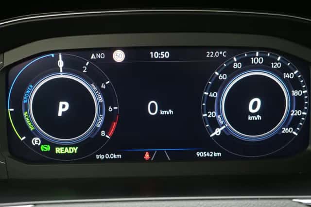 Volkswagen Passat (2022) thumbnail 26