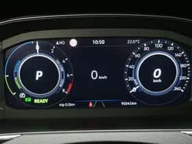 Volkswagen Passat (2022) thumbnail 26