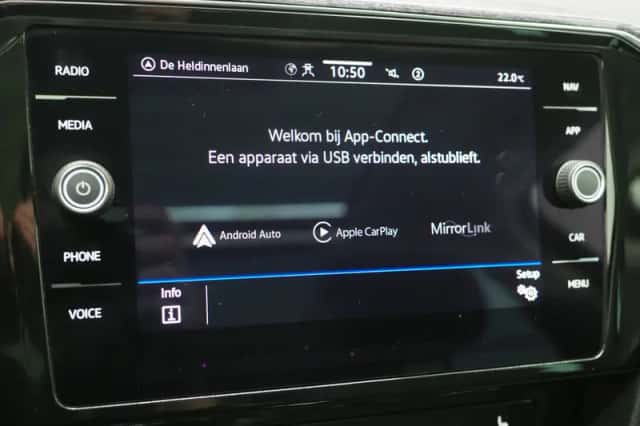 Volkswagen Passat (2022) thumbnail 30