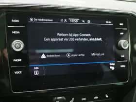 Volkswagen Passat (2022) thumbnail 30