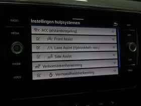 Volkswagen Passat (2022) thumbnail 33