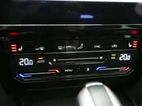 Volkswagen Passat (2022) thumbnail 34
