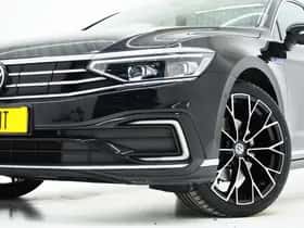 Volkswagen Passat (2022) thumbnail 6