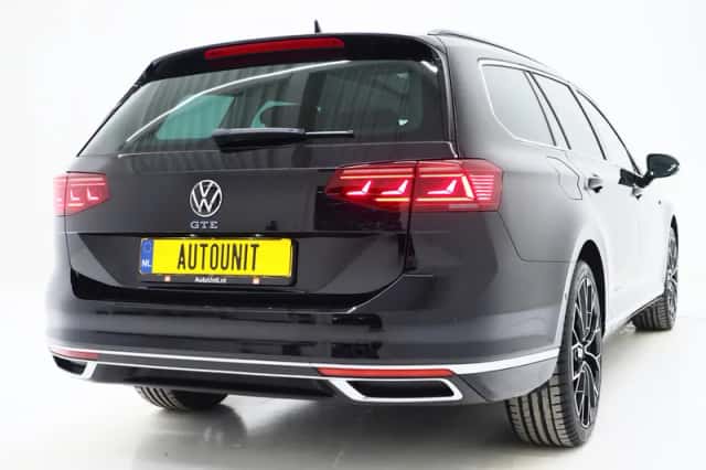 Volkswagen Passat (2022) thumbnail 9