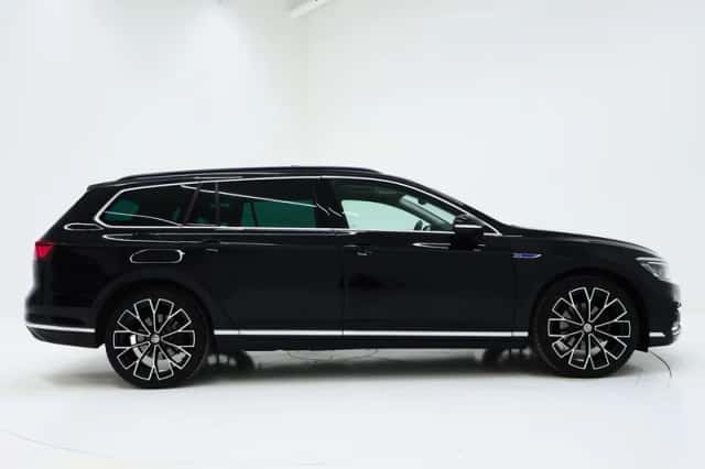 Volkswagen Passat (2022) thumbnail 10