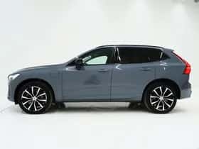 Volvo XC60 (2022) thumbnail 2