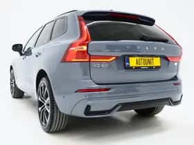 Volvo XC60 (2022) thumbnail 3