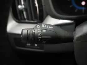 Volvo XC60 (2022) thumbnail 24