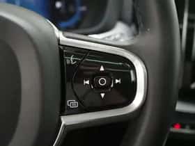 Volvo XC60 (2022) thumbnail 26