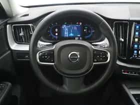 Volvo XC60 (2022) thumbnail 40