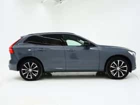 Volvo XC60 (2022) thumbnail 10