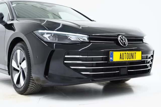 Volkswagen Passat (2025) thumbnail 12