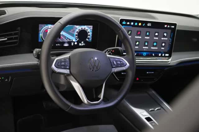 Volkswagen Passat (2025) thumbnail 16