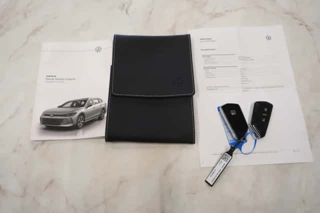 Volkswagen Passat (2025) thumbnail 8