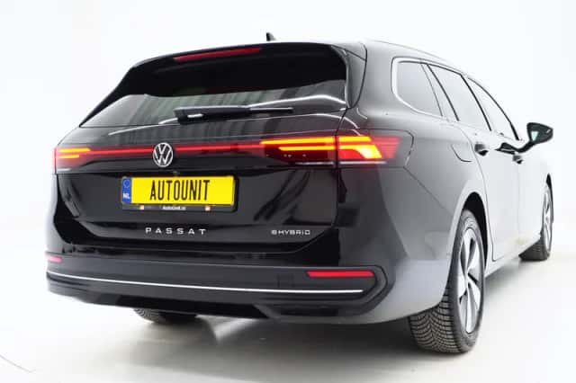 Volkswagen Passat (2025) thumbnail 9
