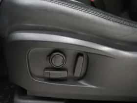 Land Rover Defender (2021) thumbnail 22
