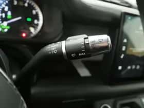 Land Rover Defender (2021) thumbnail 26