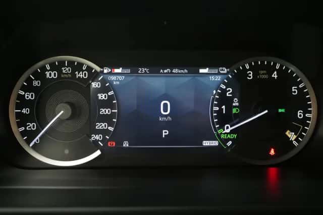 Land Rover Defender (2021) thumbnail 27