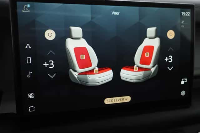 Land Rover Defender (2021) thumbnail 31