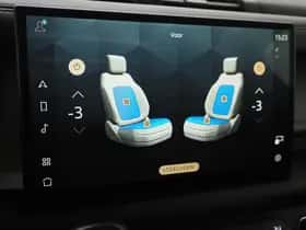 Land Rover Defender (2021) thumbnail 32