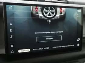 Land Rover Defender (2021) thumbnail 34
