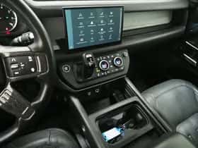 Land Rover Defender (2021) thumbnail 36