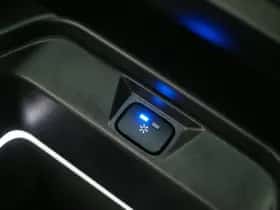 Land Rover Defender (2021) thumbnail 38