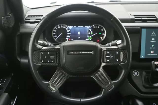 Land Rover Defender (2021) thumbnail 42
