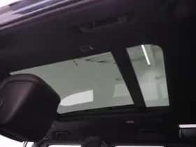Land Rover Defender (2021) thumbnail 44
