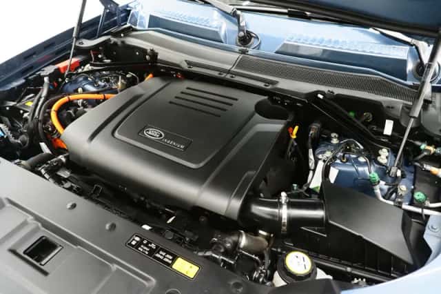 Land Rover Defender (2021) thumbnail 7
