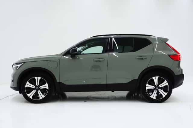 Volvo XC40 (2022) thumbnail 2