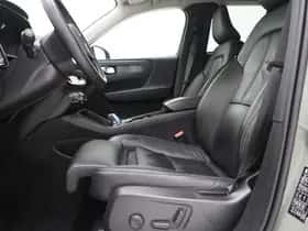 Volvo XC40 thumbnail 18