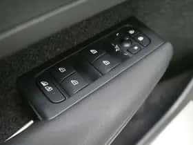Volvo XC40 thumbnail 21