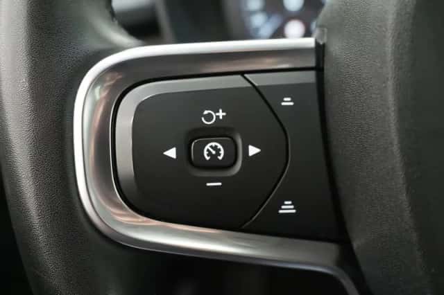 Volvo XC40 (2022) thumbnail 25