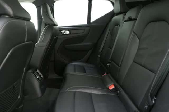 Volvo XC40 (2022) thumbnail 40