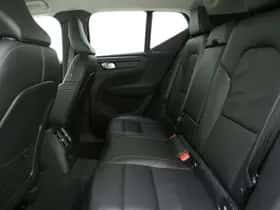 Volvo XC40 thumbnail 40