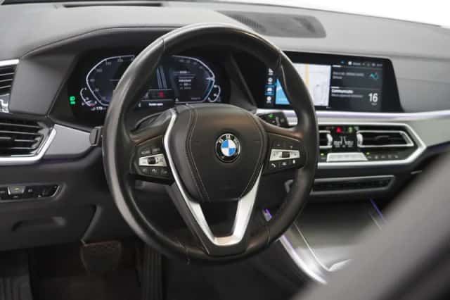 BMW X5 (2021) thumbnail 16